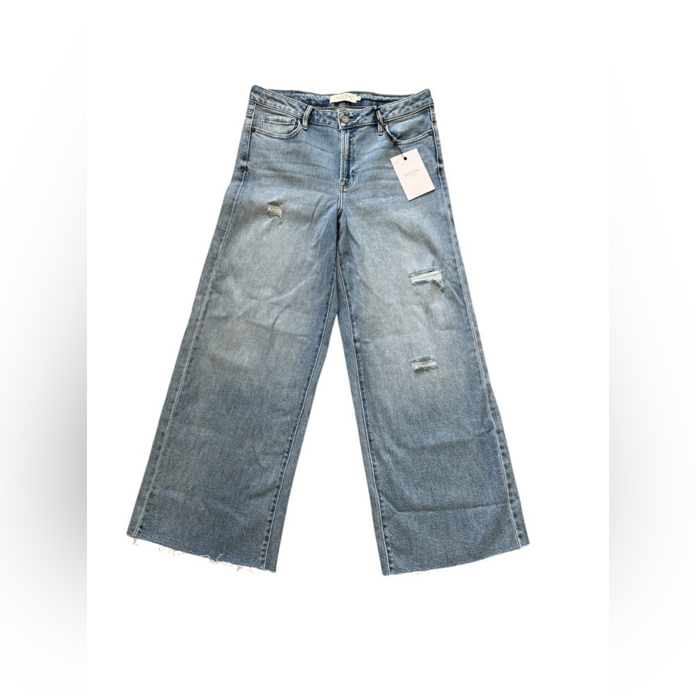 Mid Rise Slightly Distressed Nori Jean. NWT - Picture 7 of 9